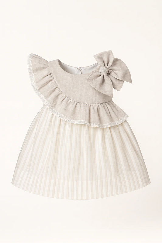 Baby Girl Ruffle Dress with Bow – Sweetness in Every Detail