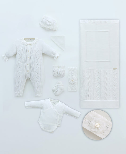 Set de recién nacido para niña de 8 piezas color blanco - Babies Heaven